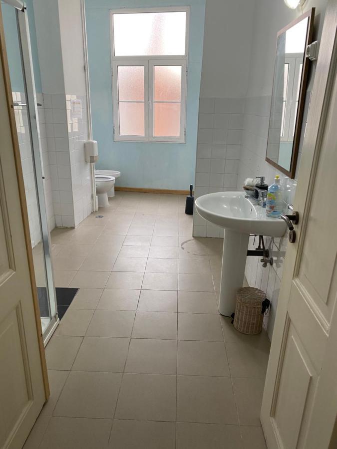 Nature Chiado 2- Cozy Little Double Room With Shared Bathroom Lisboa Εξωτερικό φωτογραφία